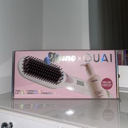 Mane X Ouai Collaboration Hair Straightening Brush
