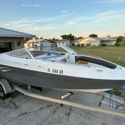 Boat For Sale, Bowrider Style.