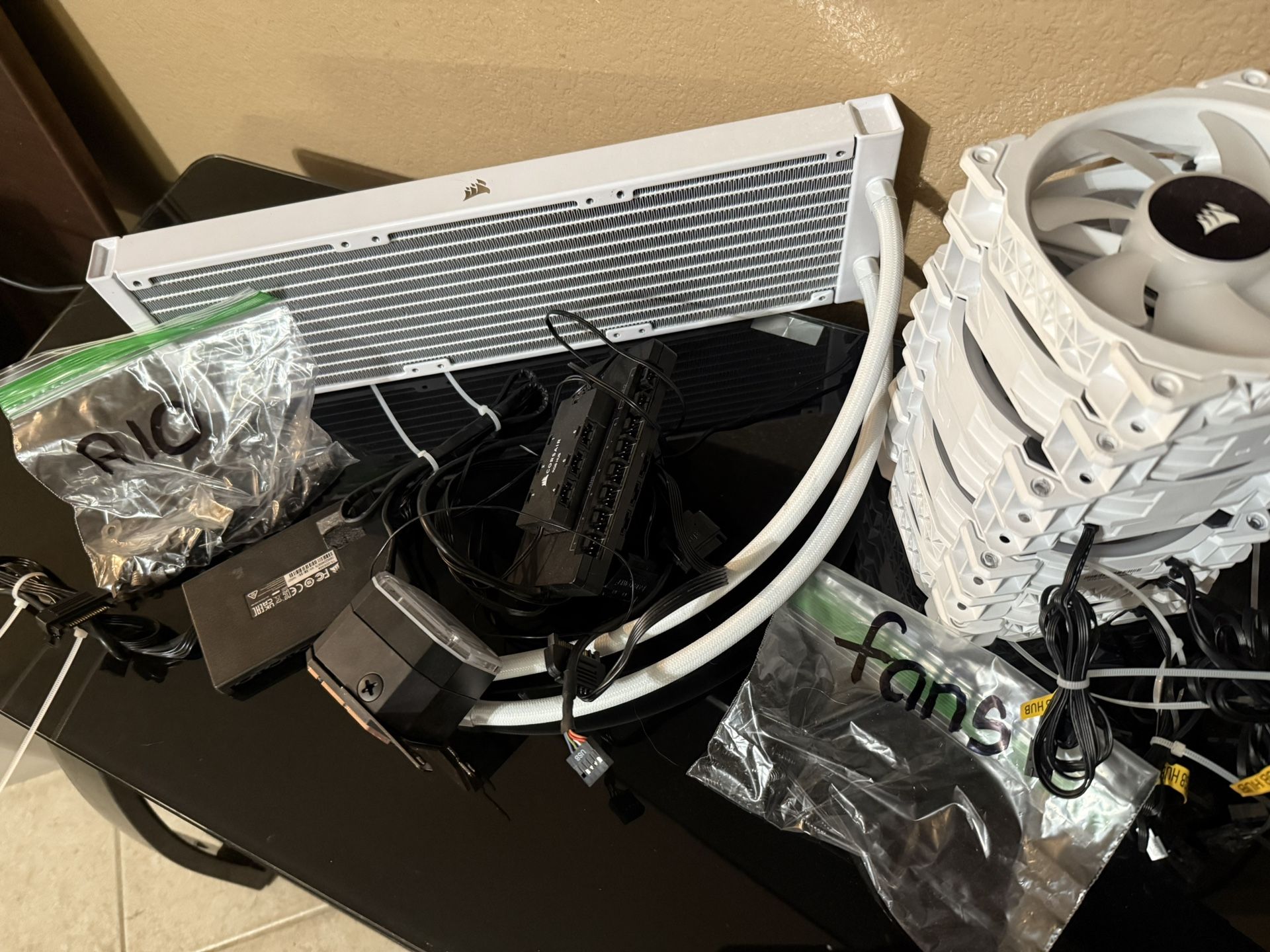 PC Parts Corsair AIO, Fan and Command Module Kit