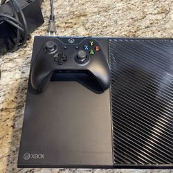 Xbox One With Controller 