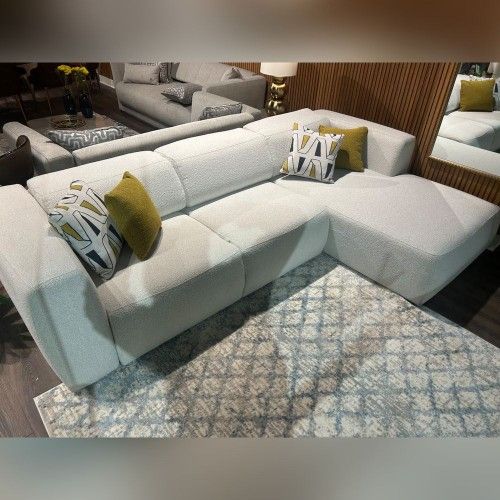 PICASSO SECTIONAL SLEEPER (OSCAR WHITE) 5 PIECES