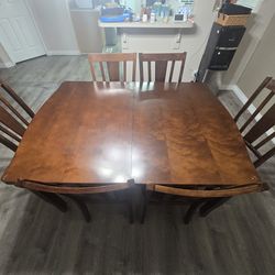 extendable 6 Chair dining table
