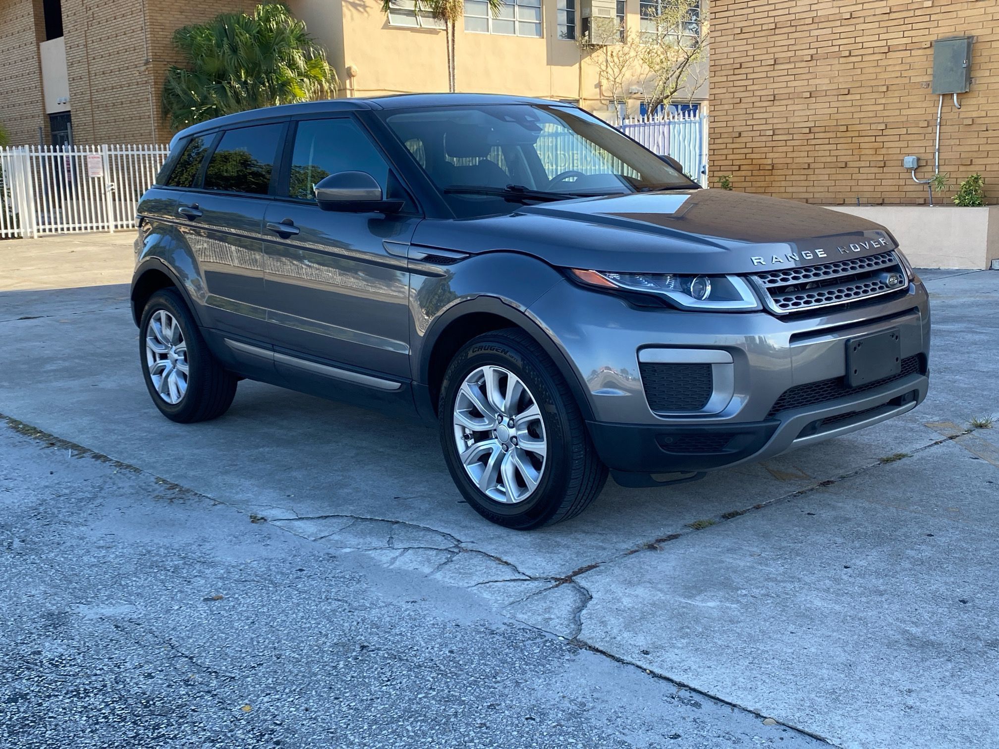 2017 Land Rover evoque! $1500 Down