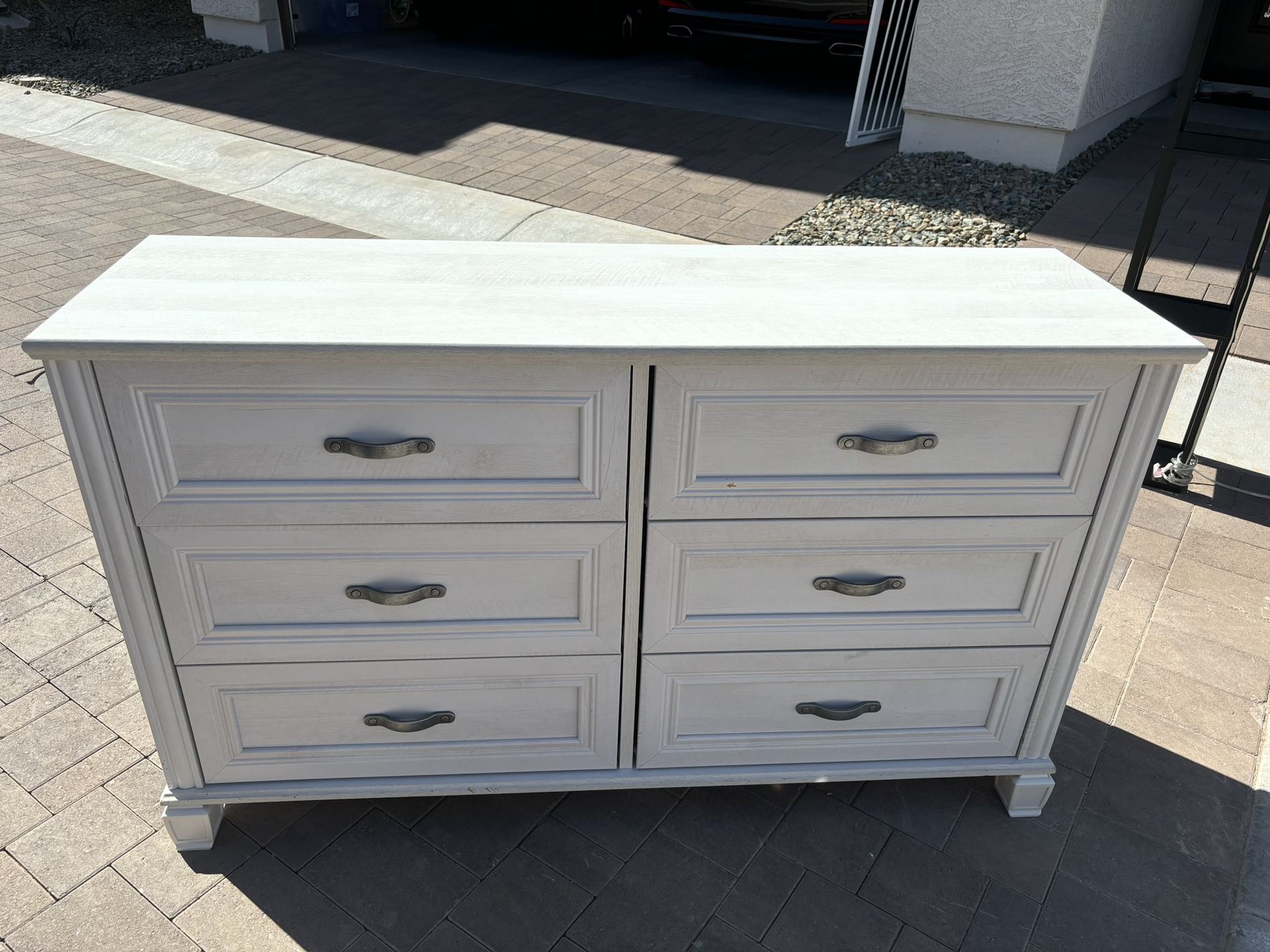White 6 Drawer Dresser