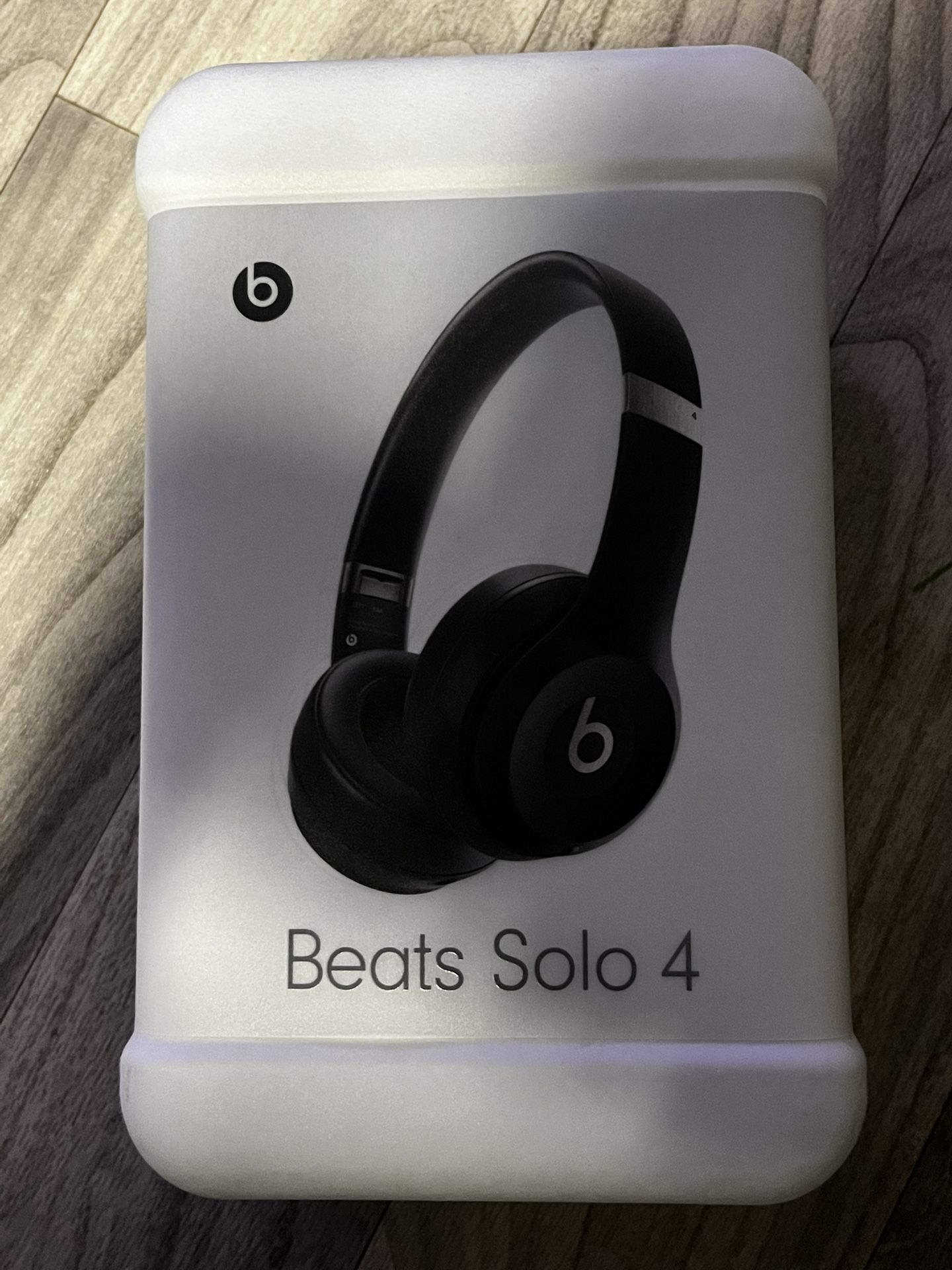 Beats Solo 4