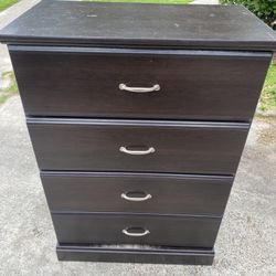 Dresser/chest Of Drawers