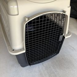 Large Plastic Dog Kennel