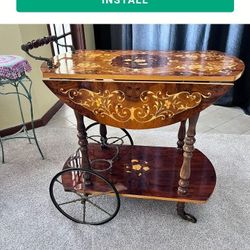 Vintage Italian Marquetry and Brass Drop Leaf Tea Cart
Pre-owned⁵d. 1961