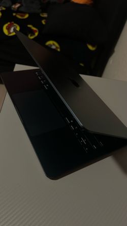 MacBook Air 13 inch 2025