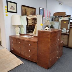 Dresser Set