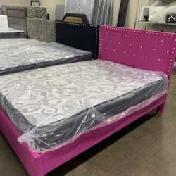 Full Bed With Mattress 