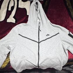 Grey Nike Tech Fleece