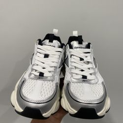 Reebok Grey And White Sneakers