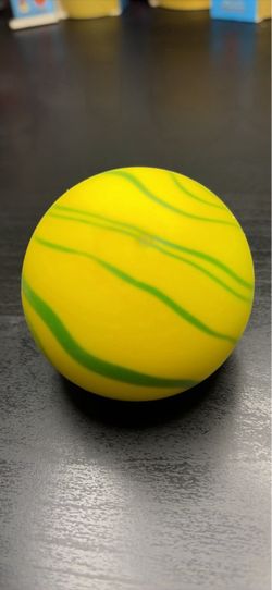 Toy squishy ball
