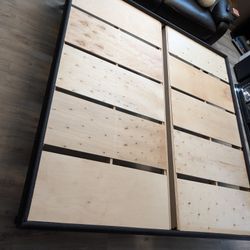 King Size Bed Frame *No Tools Needed!*