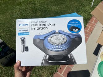 Philips Norelco 6500 Wet & Dry Electric Shaver