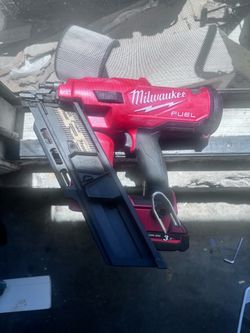 Milwaukee fuel 30-34” nailer framer