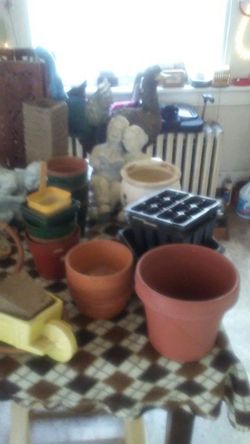 Lots of pot stuff for a Garden or project with plants.