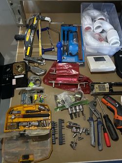 Mixed Tool and Hardware Lot