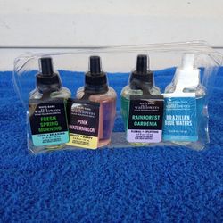 Set of 4 Bath and body works home fragrance refills 