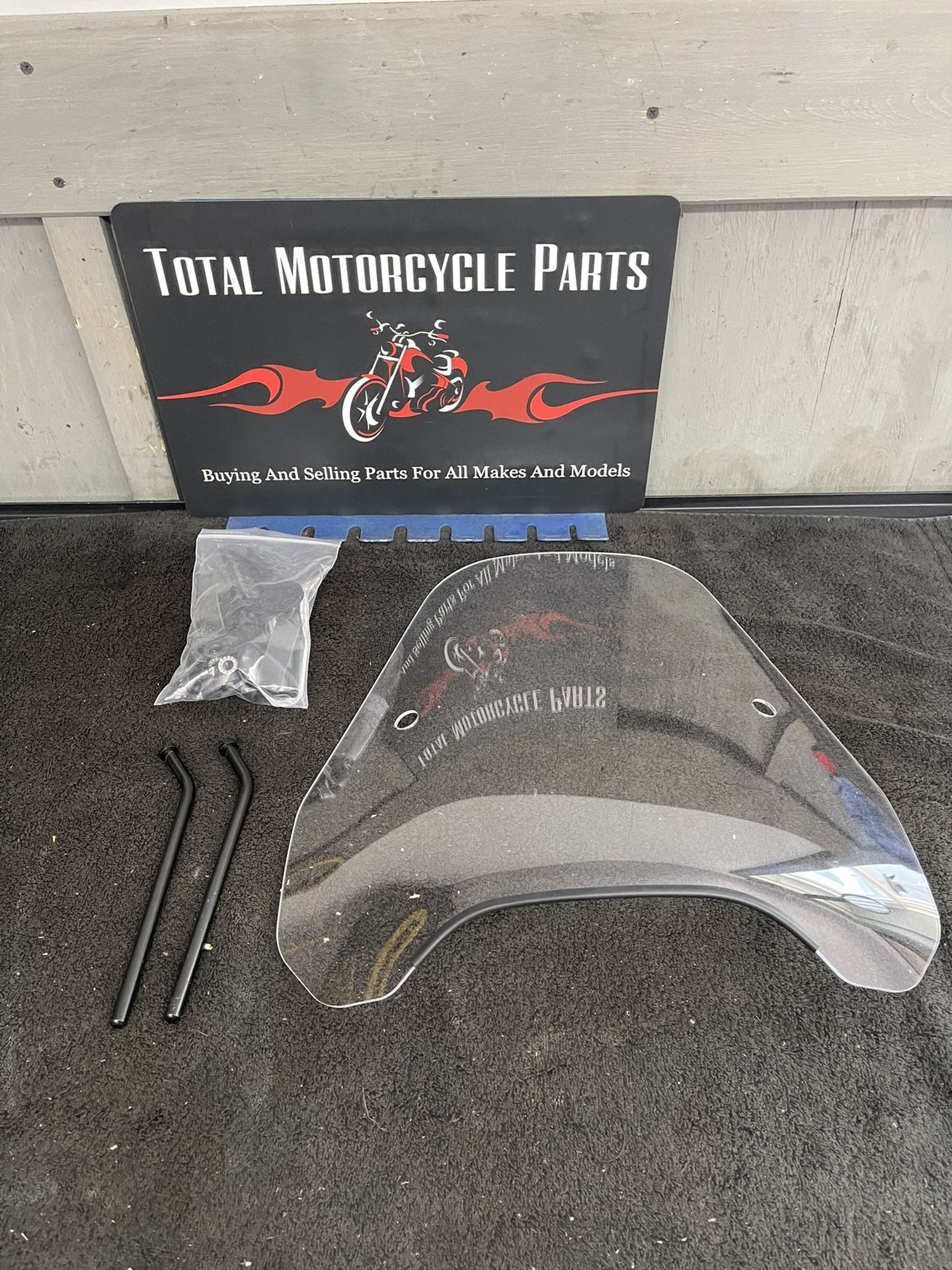 Universal 16 3/4” W x15” H Clear Motorcycle Windshield Harley Davidson Sportster Dyna Softail Glide