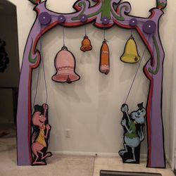 BELL ARCH from How the GRINCH STOLE CHRISTMAS- Dr. Seuss CHRISTMAS Lawn Art