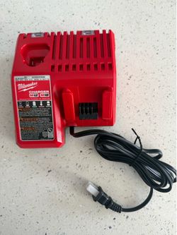 Milwaukee 48-59-1812 M12/M18 Multi Voltage Charger