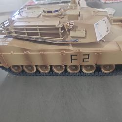 F 2 tank with working light New vintage