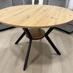 Dinner table 42” (Brand new )