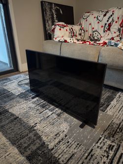 32” LG SMART TV
