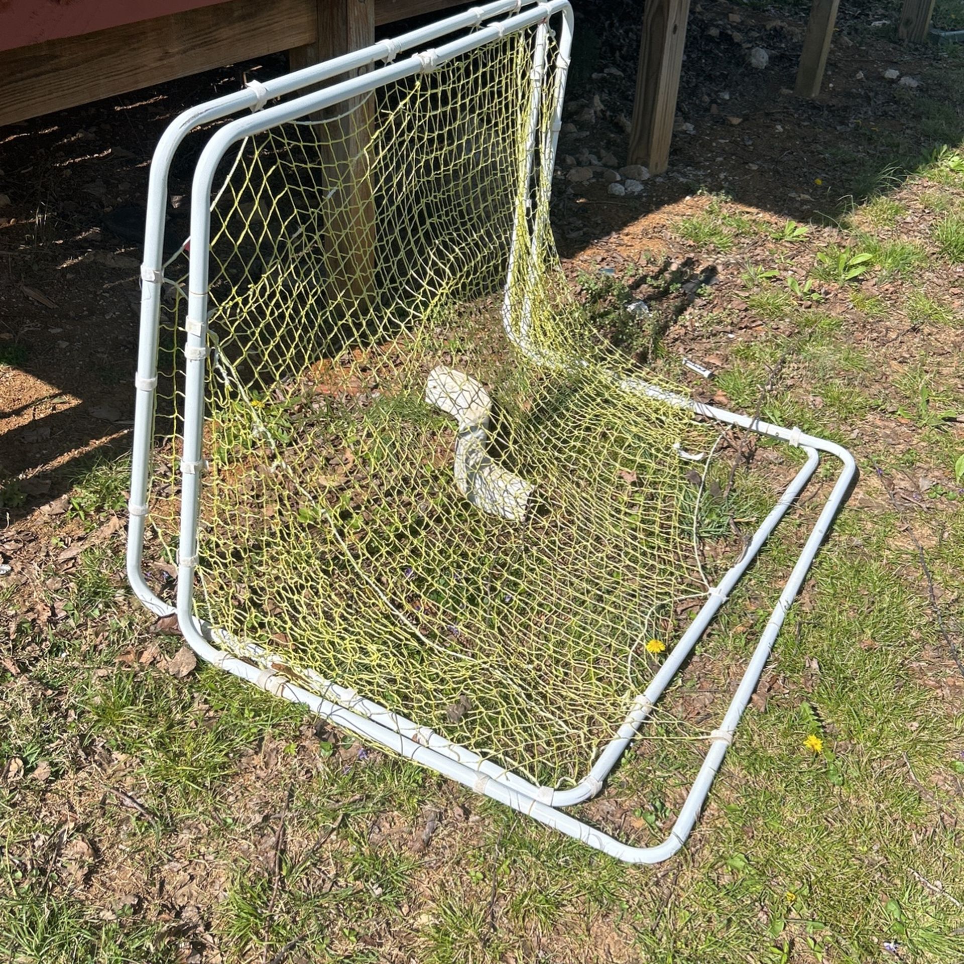 2 mini soccer goals!!