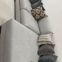 Pretty and Simple Grey Couches/ Sectionals/ with Chase - SAME DAY DELIVERY- No Credit Needed