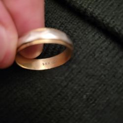 14k gold Ring 