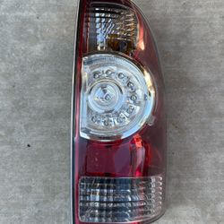 2011 Tacoma RH Taillight