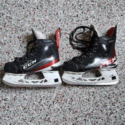 CCM JetSpeed FT485 Hockey Skates - Size 4 Wide