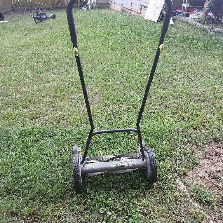 Used Earthrise 16in 5 Reel Lawn Mower