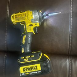 DEWALT 20V MAX XR Brushless Impact Driver W Battery