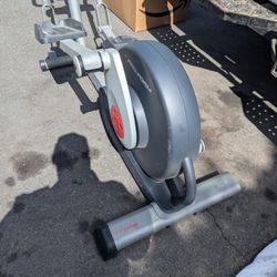 Pro Form Elliptical Machine 