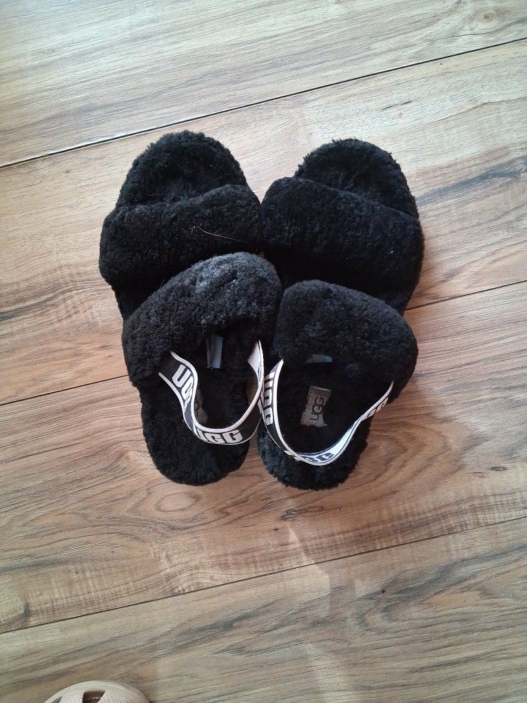 UGG Slides