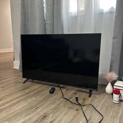 Tcl Class S4 4K UHD HDR Smart TV with Roku TV