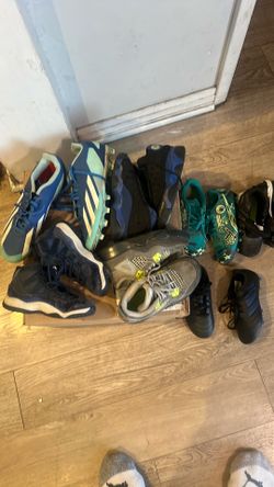 Lot of kids shoes and cleats size 10-11.5y