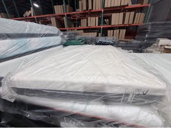 SALE 💥Queen mattress Tempurpedic cloud medium