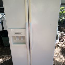 Whirlpool Double Door Refrigerator 