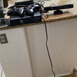Xbox 360 to controller works perfect X and condition