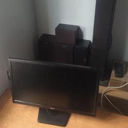 Computer Monitor With Entertainment Center