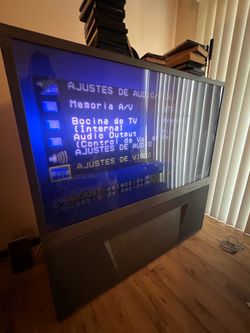 Mitsubishi 50” vintage TV with large speaker