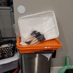Paint Tray Liners And Foam Brushes