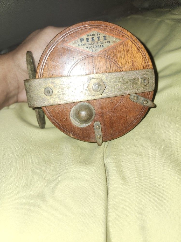 Peetz Vintage Fishing Reel 5 Inch Wood Brass, Victoria B.C.