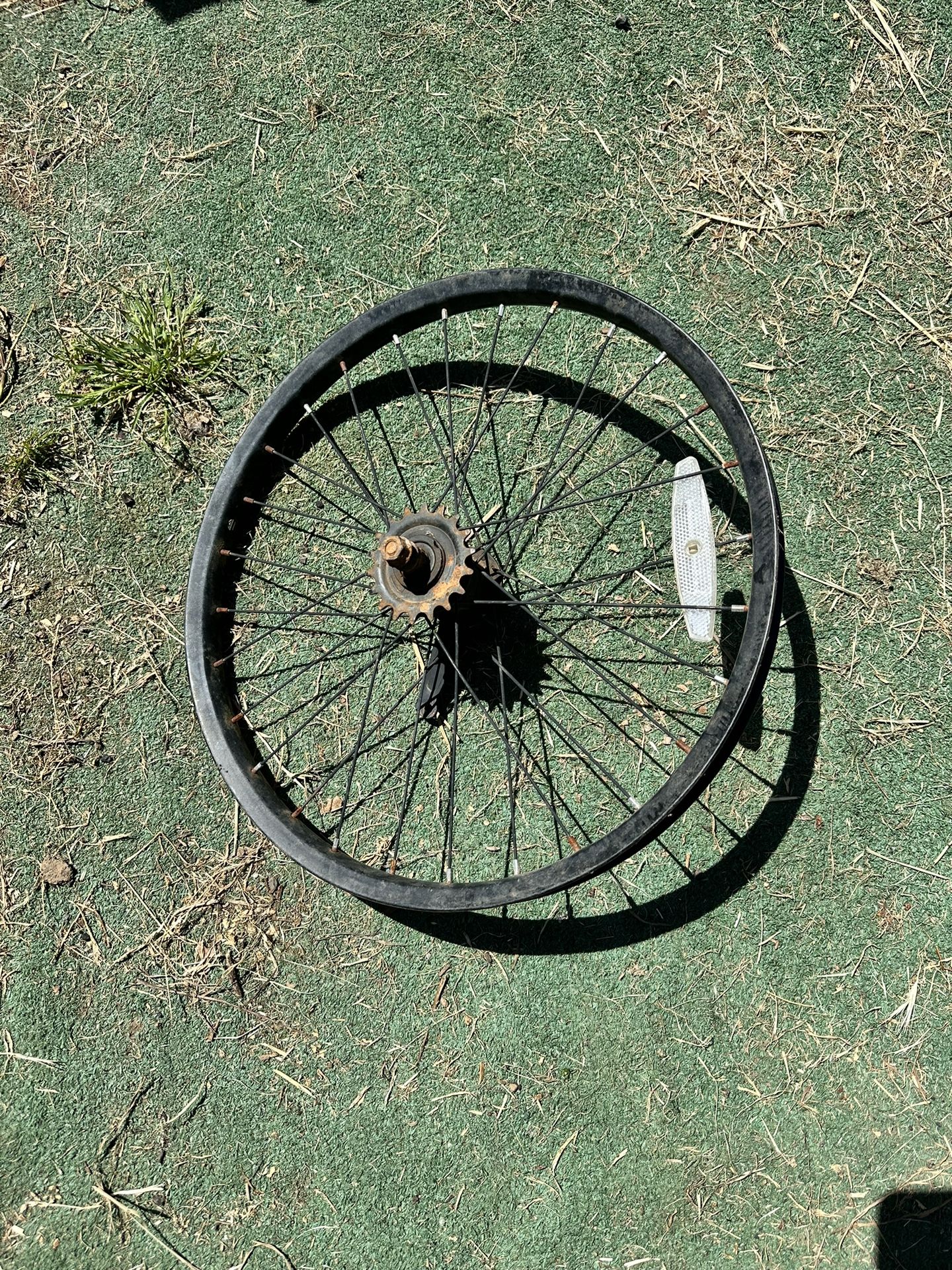 bmx bike wheel with coastal brake