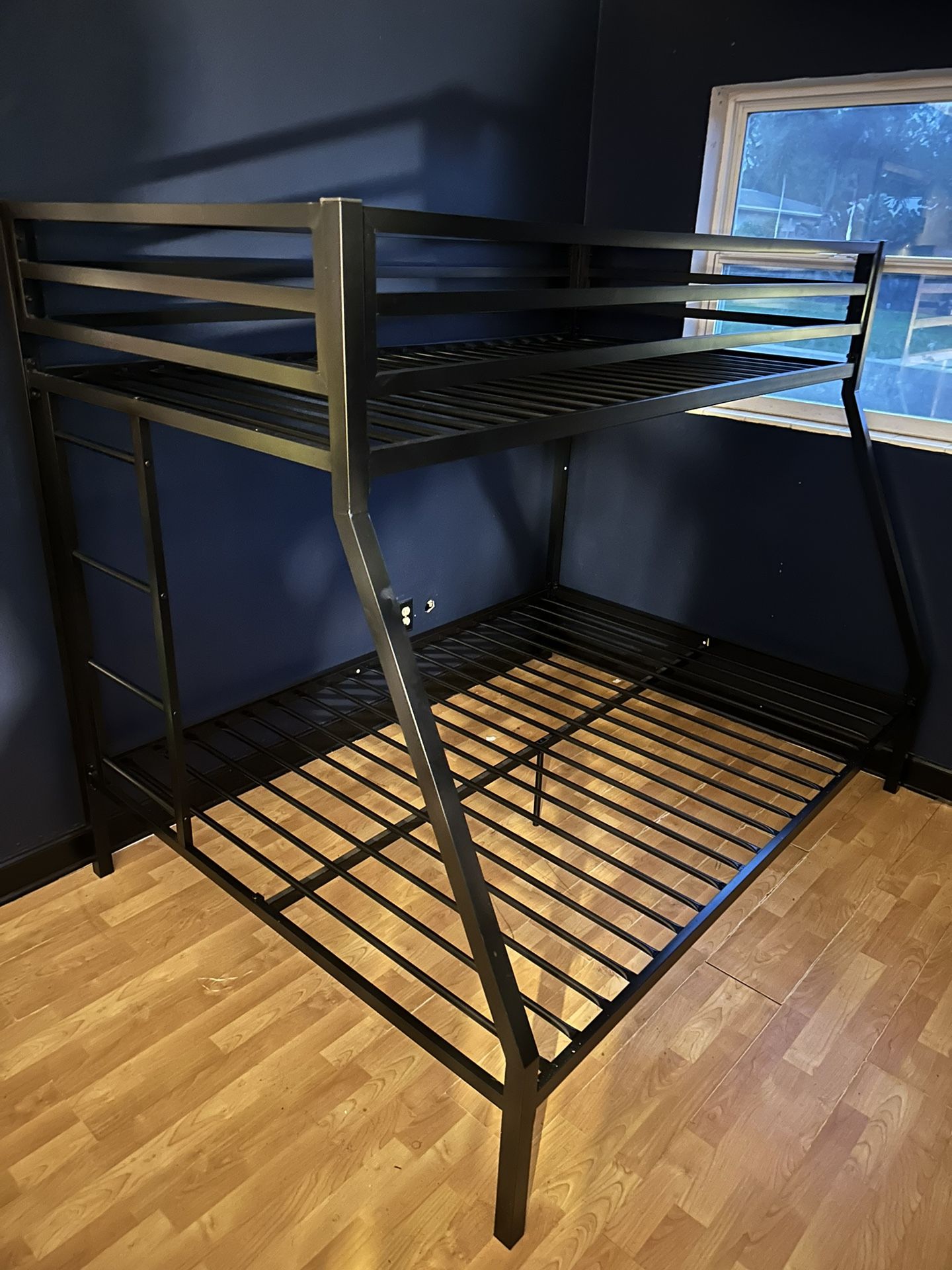 Metal Bunk bed 